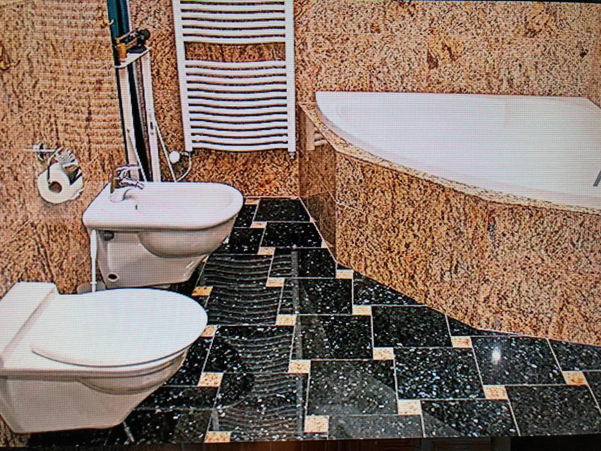 Bed and Breakfast Kalmar Panzio Budapest Exterior foto