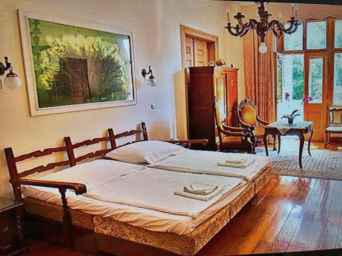 Bed and Breakfast Kalmar Panzio Budapest Exterior foto