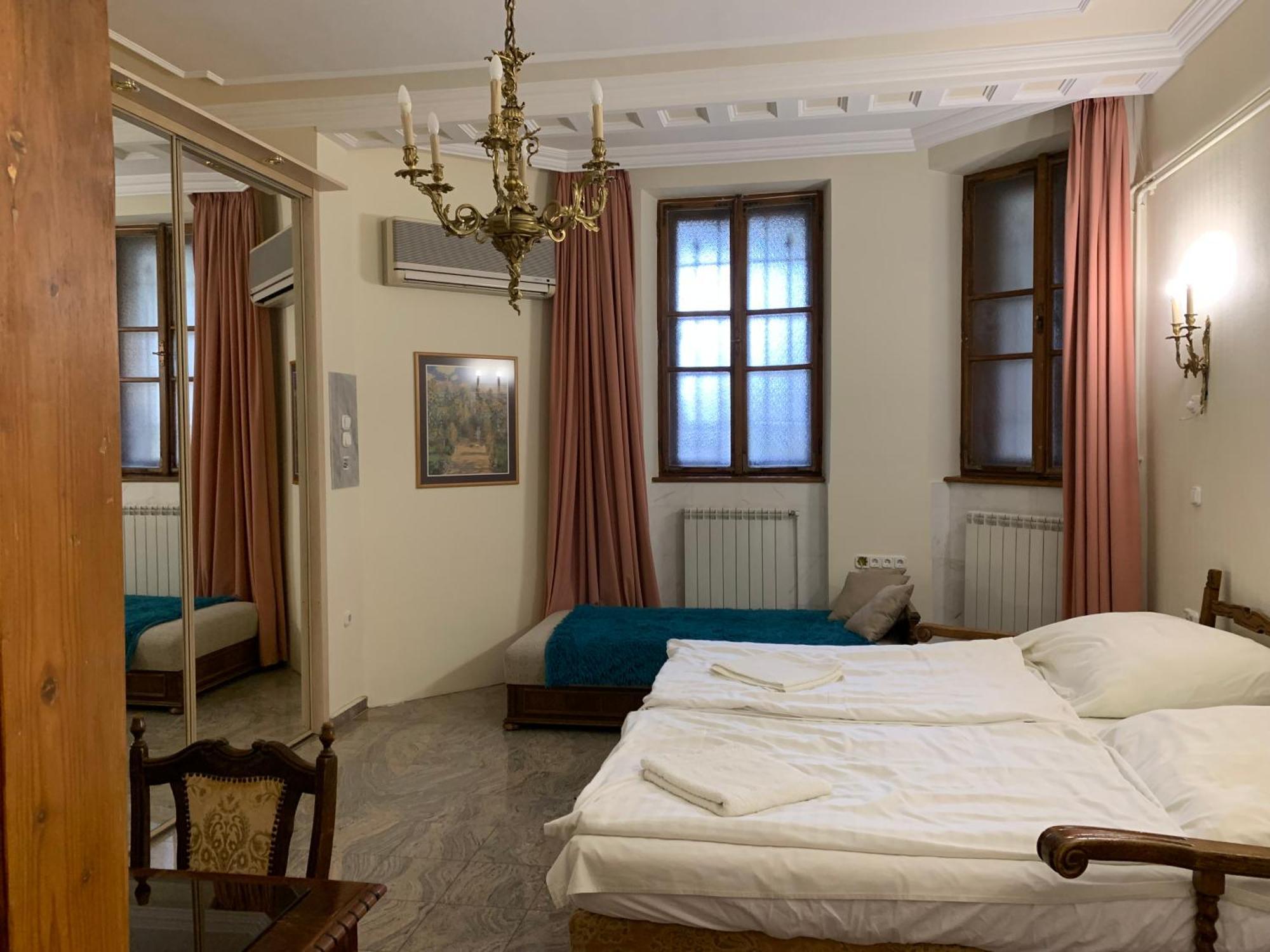Bed and Breakfast Kalmar Panzio Budapest Exterior foto
